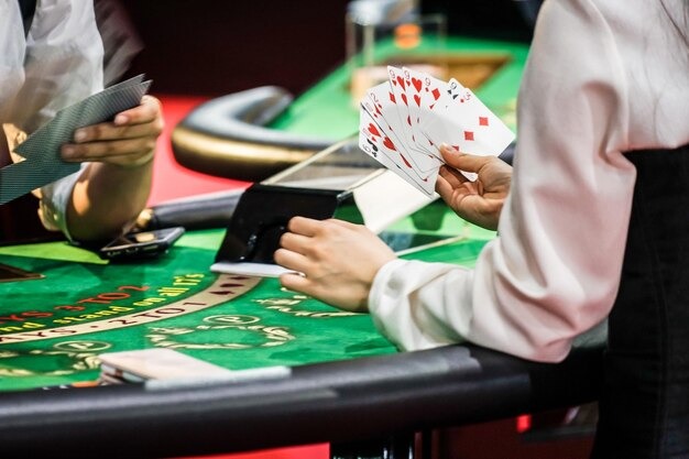 Dragon Tiger side bets and payout structure on rtp dewaslot99
